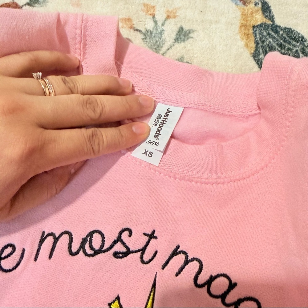 Pink Graphic Sweatshirt with Castle Design embroidered XS - Picture 2 of 7